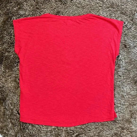 ♥️Women’s Ariat Tee SZ L but more like a Medium. - Picture 2 of 8